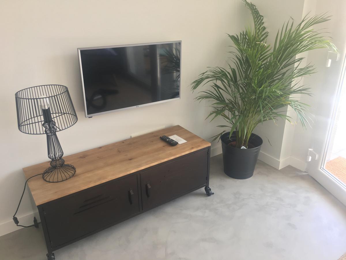 Lm House Apartment Раксо Екстериор снимка